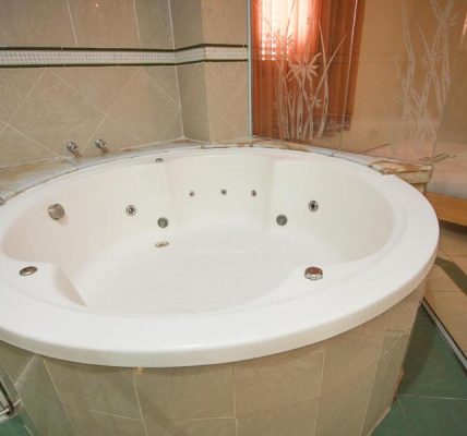 Banheira de Hidro na Suite Motel Floresta Tucuruvi (Adult Only)