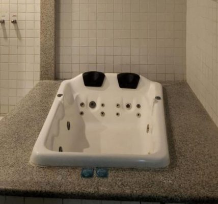 Jacuzzi no Quarto Olinda Status Motel PE15 (Adults Only)