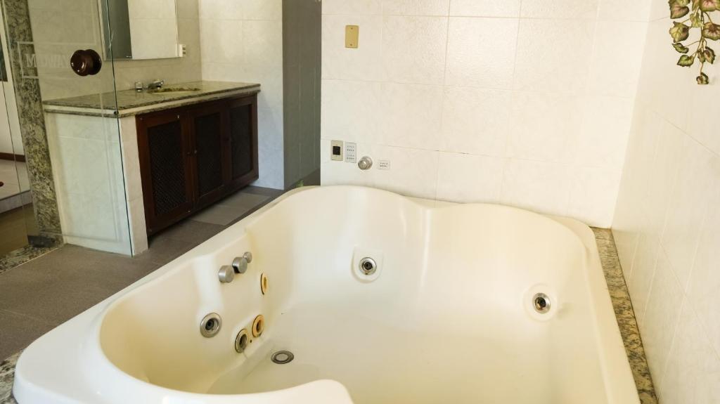 Midway Motel Lapa com Hidromassagem Midway Motel Lapa com Hidromassagem