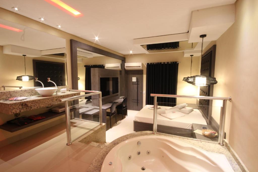 Motel Happy Night Cotia (Adults Only) com Jacuzzi no Quarto Motel Happy Night Cotia (Adults Only) com Jacuzzi no Quarto