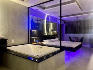 Quarto com Hidro Amy Motel Embu das Artes